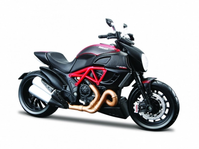Moto Ducati Diavel Carbon modèle 1:12