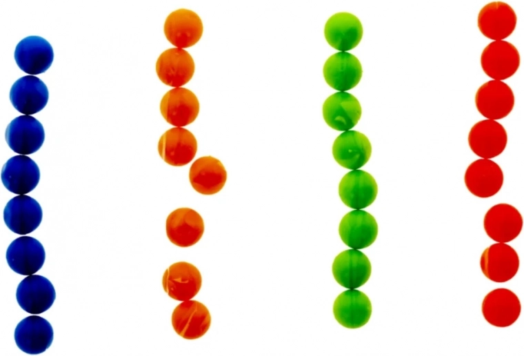 Entraînement de la motricité fine avec des billes colorées