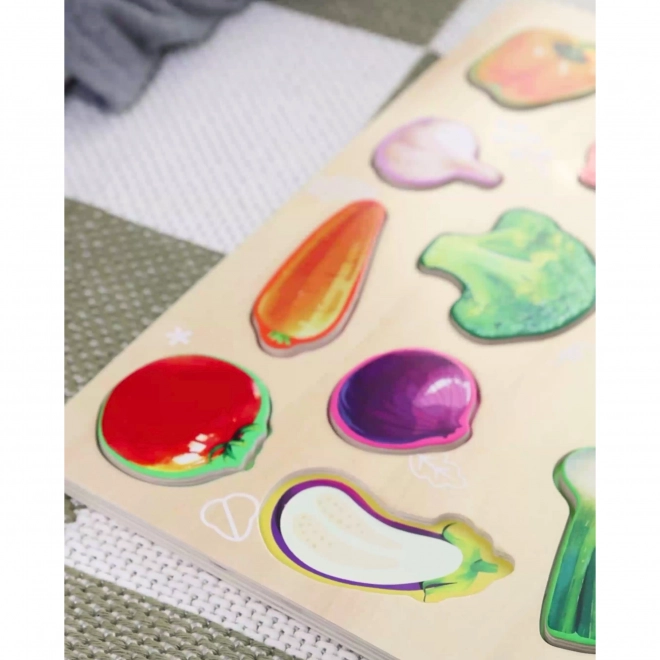 Puzzle en bois Montessori avec légumes