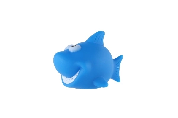 Requin jouet brillant dans l'eau, plastique 6cm fonctionnant sur piles, possibilité de deux couleurs