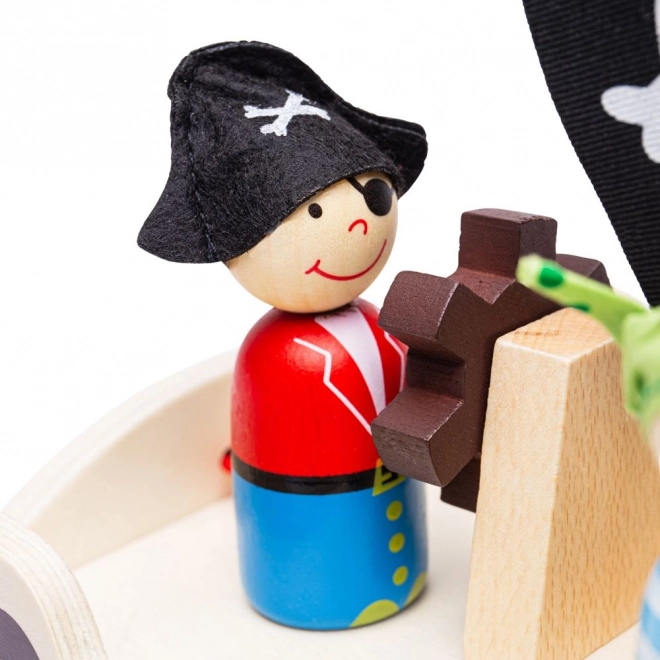 Bateau pirate en bois avec accessoires de Bigjigs Toys