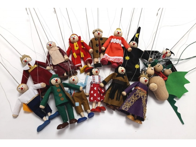 Marionnettes artisanales pleines de caractère
