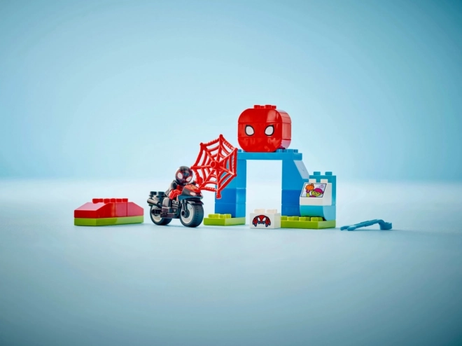 LEGO DUPLO Spidey et les aventures à moto
