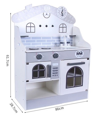 Cuisine en bois avec accessoires Maison