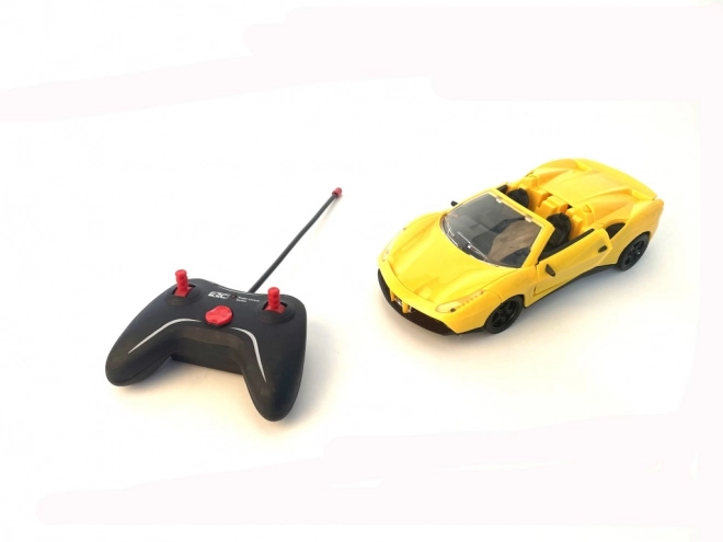 Voiture RC sportive à l'échelle 1:18