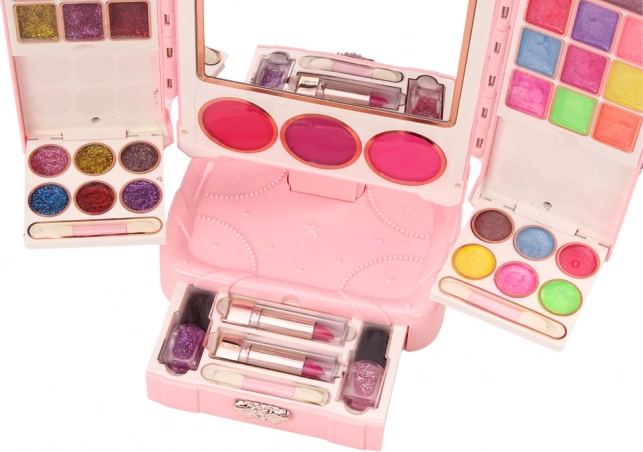 Coffret de toilette organisé et au design portable