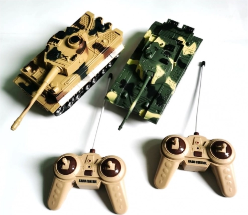 Set de deux chars télécommandés