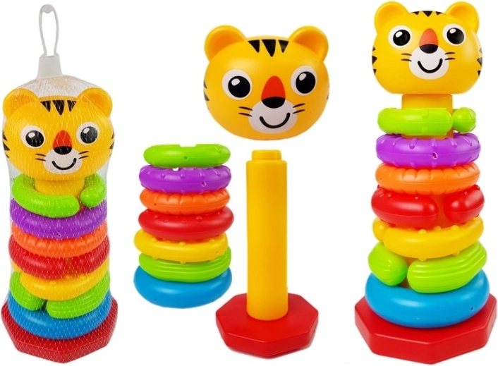 pyramide empilable colorée pour bébés avec petit tigre