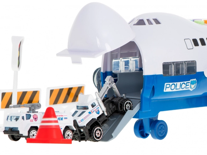 Avion cargo de police avec voitures