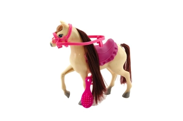 Cheval avec accessoires 16 cm