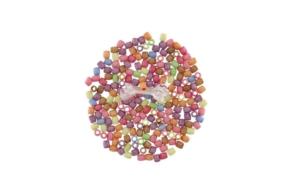 Perles avec ficelle en plastique mix de couleurs dans une boîte en plastique 3,5x12,5cm