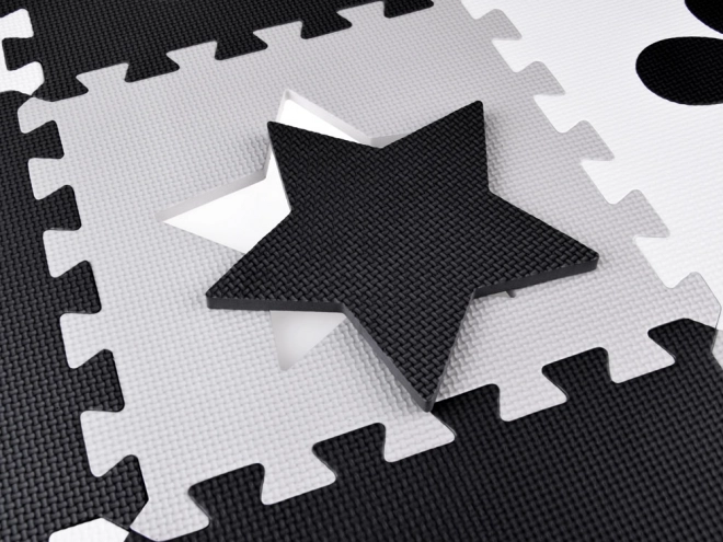 Tapis de puzzle en mousse contrastée avec formes