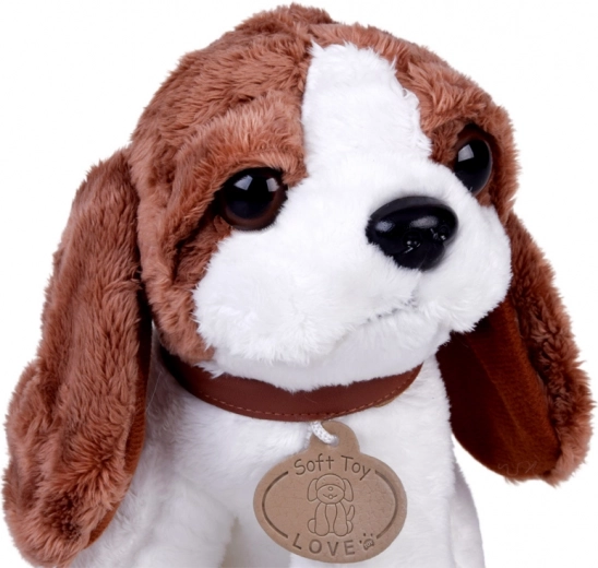 Peluche douce et détails réalistes