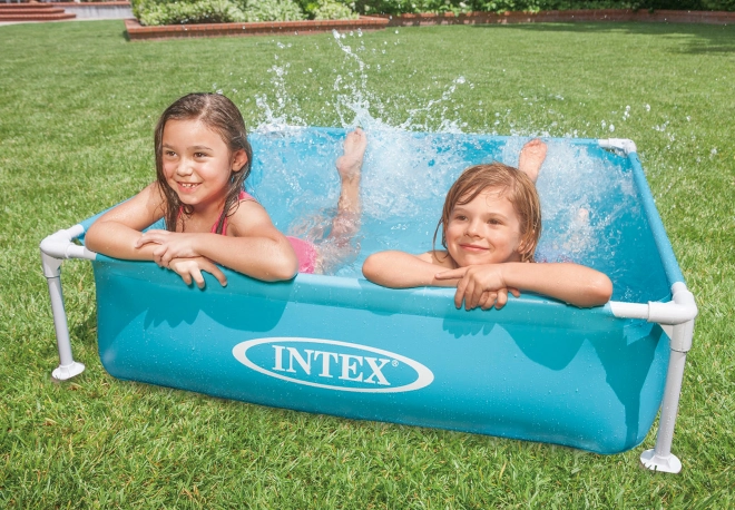 Piscine pour enfants avec cadre