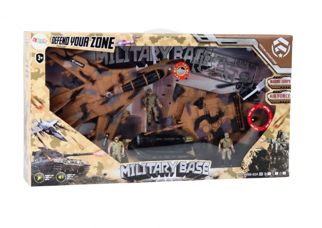 Base militaire avec hélicoptère