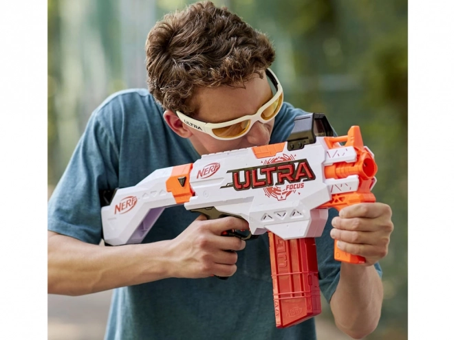 Grande arme automatique Nerf Ultra Focus avec munitions