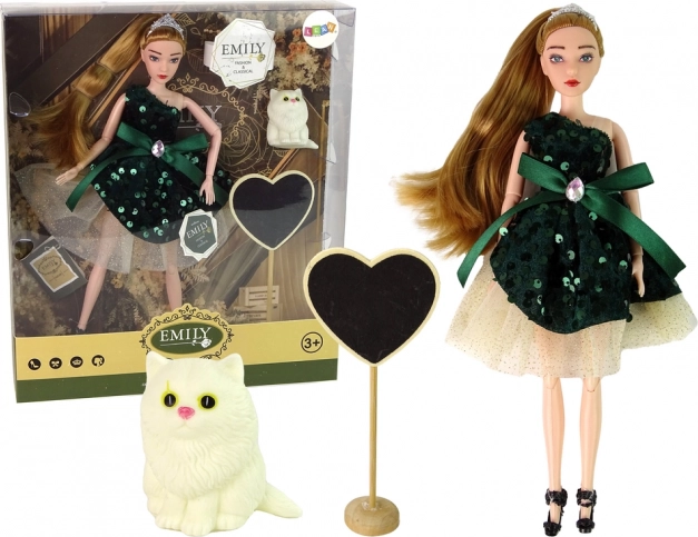 Poupée Emily avec chaton blanc et cœur en bois