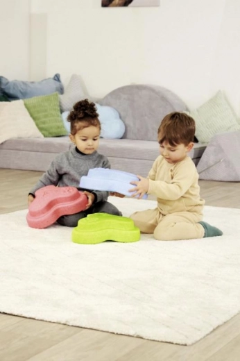 Trois surfaces texturées pour le jeu tactile