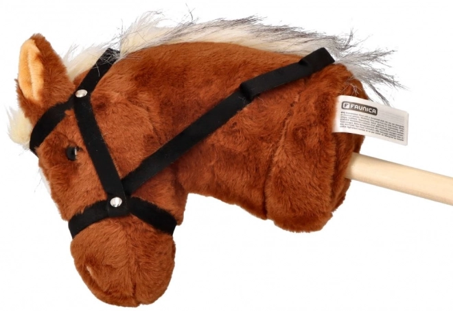 Cheval à bâton écarlate - brun clair
