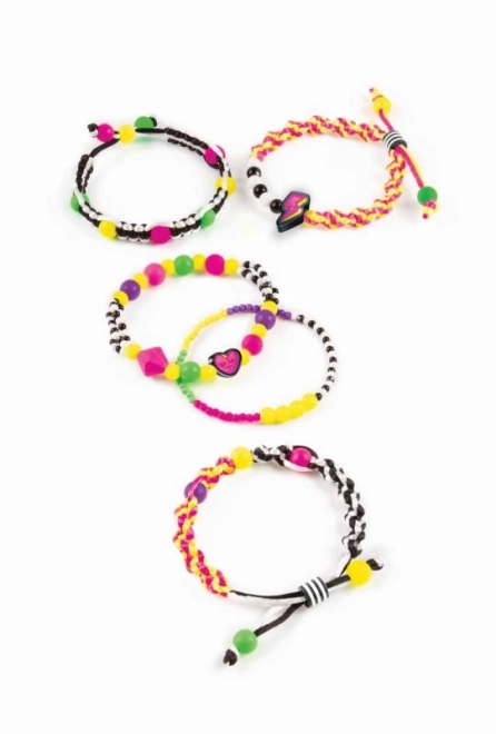 Fabrication de bracelets néon