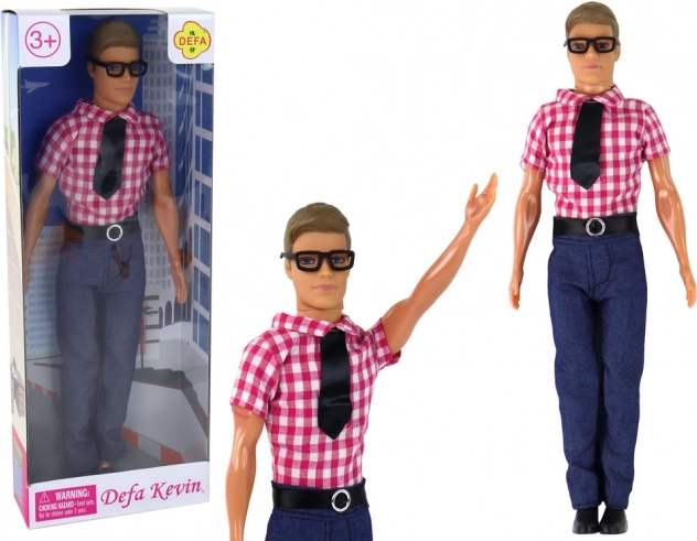 Marionnette Kevin en costume élégant avec chemise rouge