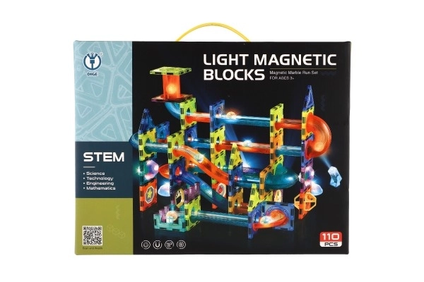 Piste de billes magnétique plastique 110 pièces 16 billes + accessoires à piles dans une boîte 36x28x9cm