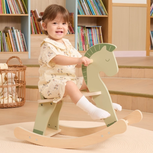 Soutien de l’équilibre et de la confiance dès 12 mois