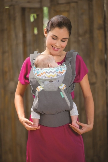 Porte-bébé ergonomique Infantino avec capuche