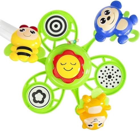 Jouets suspendus colorés pour le développement de la vue