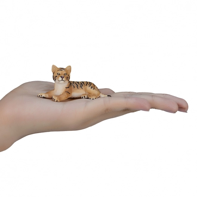 Figurine réaliste de tigre bengali bébé