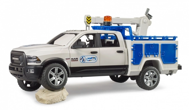 Véhicule de service Bruder RAM 2500 avec bras pivotant et gyrophare