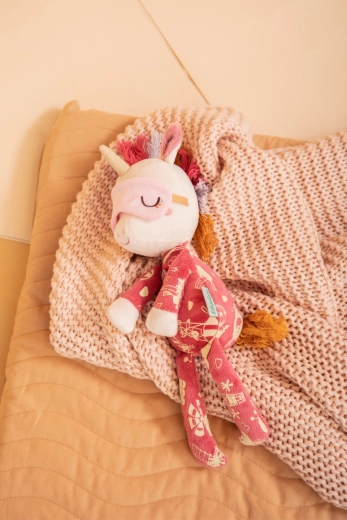 Design adorable avec masque de sommeil