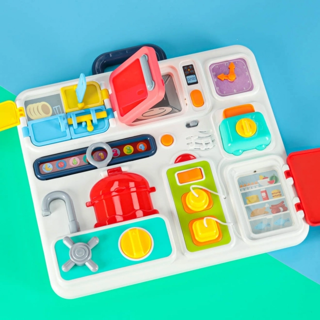 Tableau Montessori avec éléments de cuisine et apprentissage de l'heure