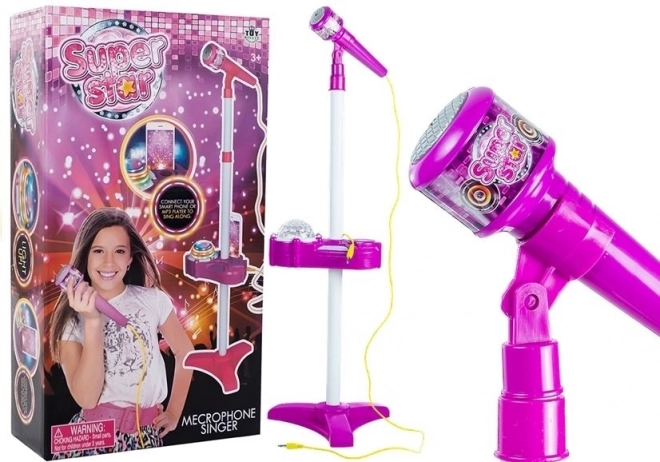Ensemble rose avec microphone, trépied et projecteur