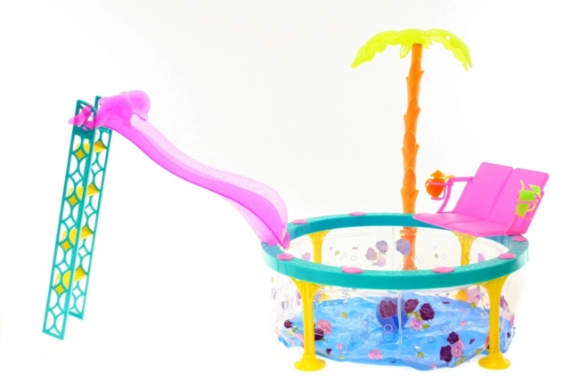 Glorie piscine avec toboggan