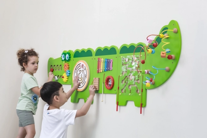 Panneau mural en bois de Montessori - crocodile