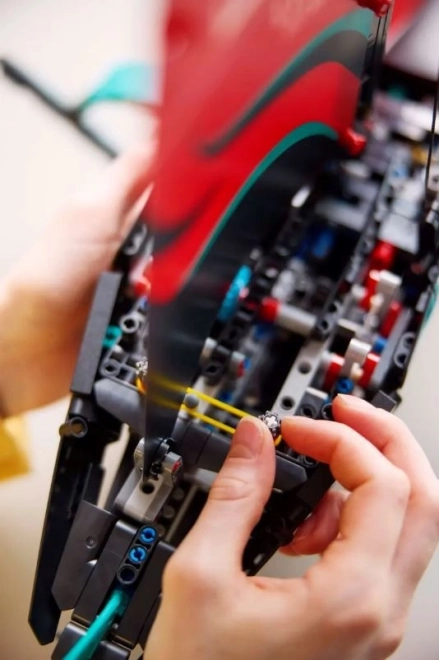 Lego Technic Yacht Emirates Team New Zealand