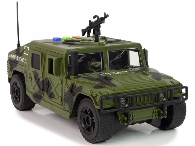 Véhicule militaire à traction