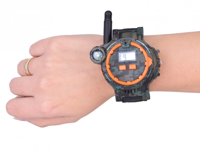 Montres militaires avec talkie-walkie et boussole