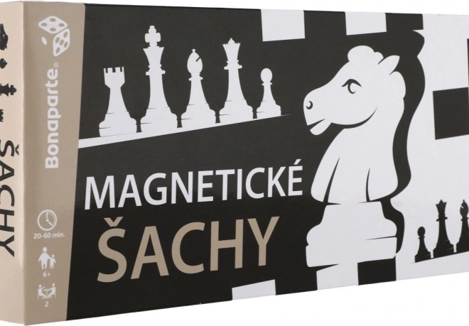 échecs magnétiques dans une boîte en plastique