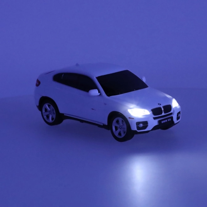 Voiture téléguidée BMW X6 1:24 blanche