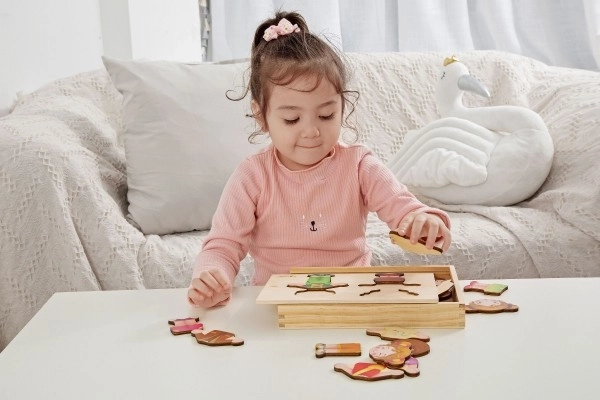 Puzzle en bois habillage - fille et garçon