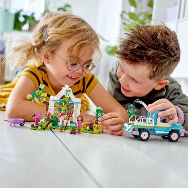Voiture planteuse d'arbres LEGO Friends
