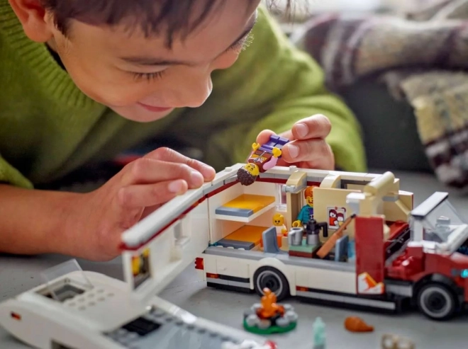 LEGO City 60454 Caravane de vacances pleine d'aventures