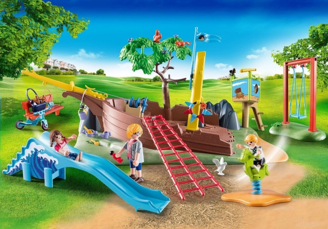 PLAYMOBIL® City Life 70741 Aire de jeux pour enfants avec épave de bateau