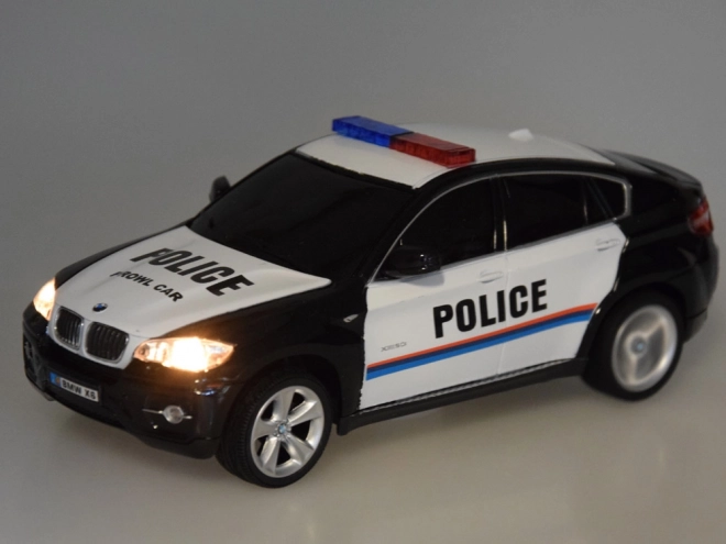 Voiture de sport télécommandée BMW X6