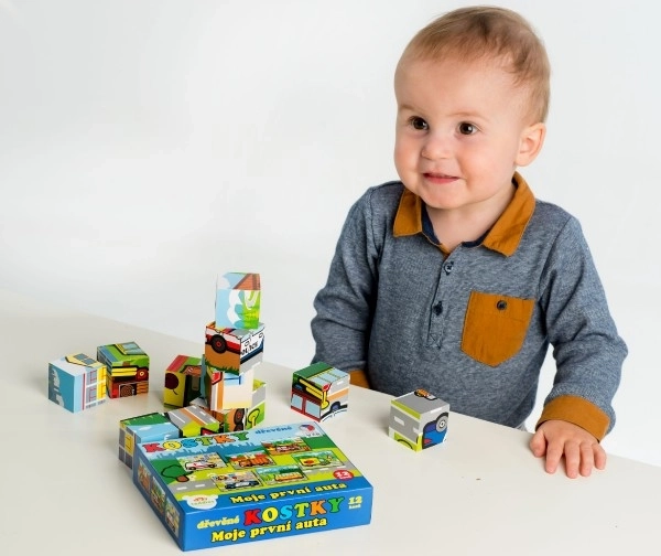 Cubes en bois Mon premier voiture 12pcs dans une boîte 17x12,5x4cm MPZ