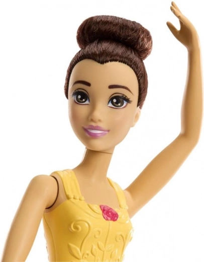 Look de ballerine enchanteur et jupe tournoyante