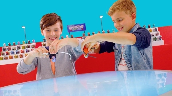 Personnages magnétiques Wooblies avec turbo lanceur - 4 cm
