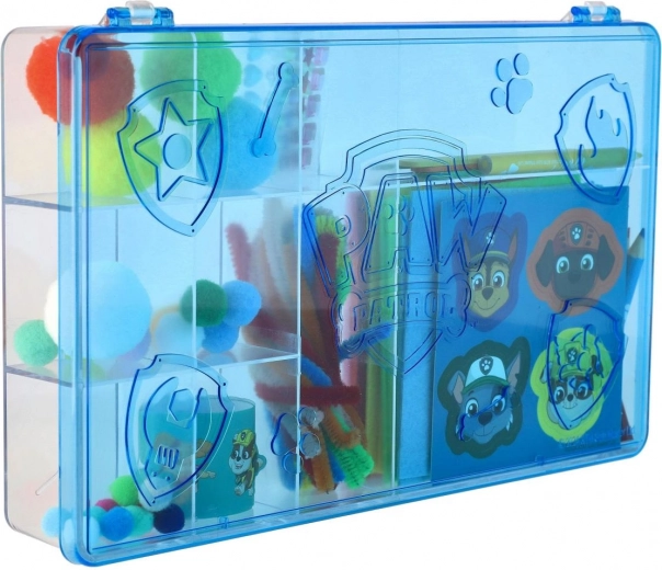 Valisette plastique robuste avec compartiments bien visibles